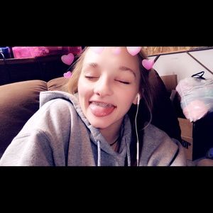 Meet your Posher, Kayly